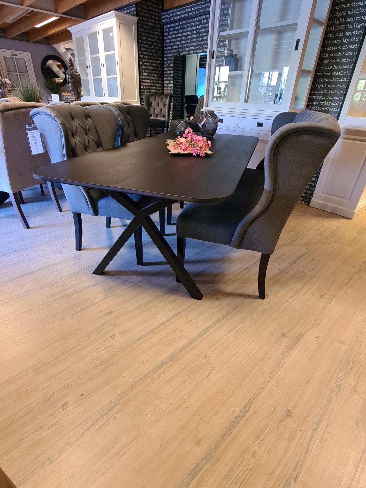 VOORRAAD: Set 1 Eetkamerbank Daisy + 2 Eetkamerstoelen Daisy