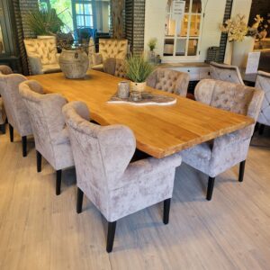 OPRUIMING: Eetkamertafel Sovana 260 cm