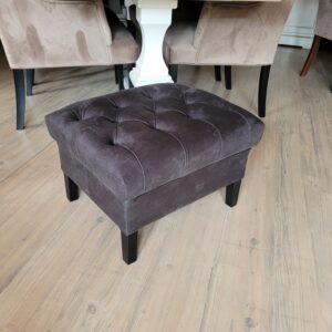 VOORRAAD: Hocker Capiton 60x50 cm